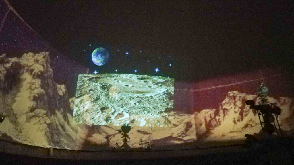 Экскурсия "Проделки Луны" в Саратовском планетарии